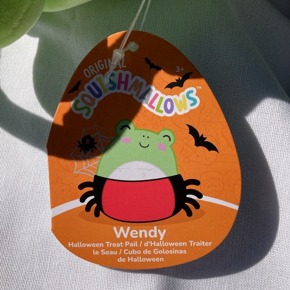 Wendy Halloween Pail Squishmallow - Picture 5 of 7